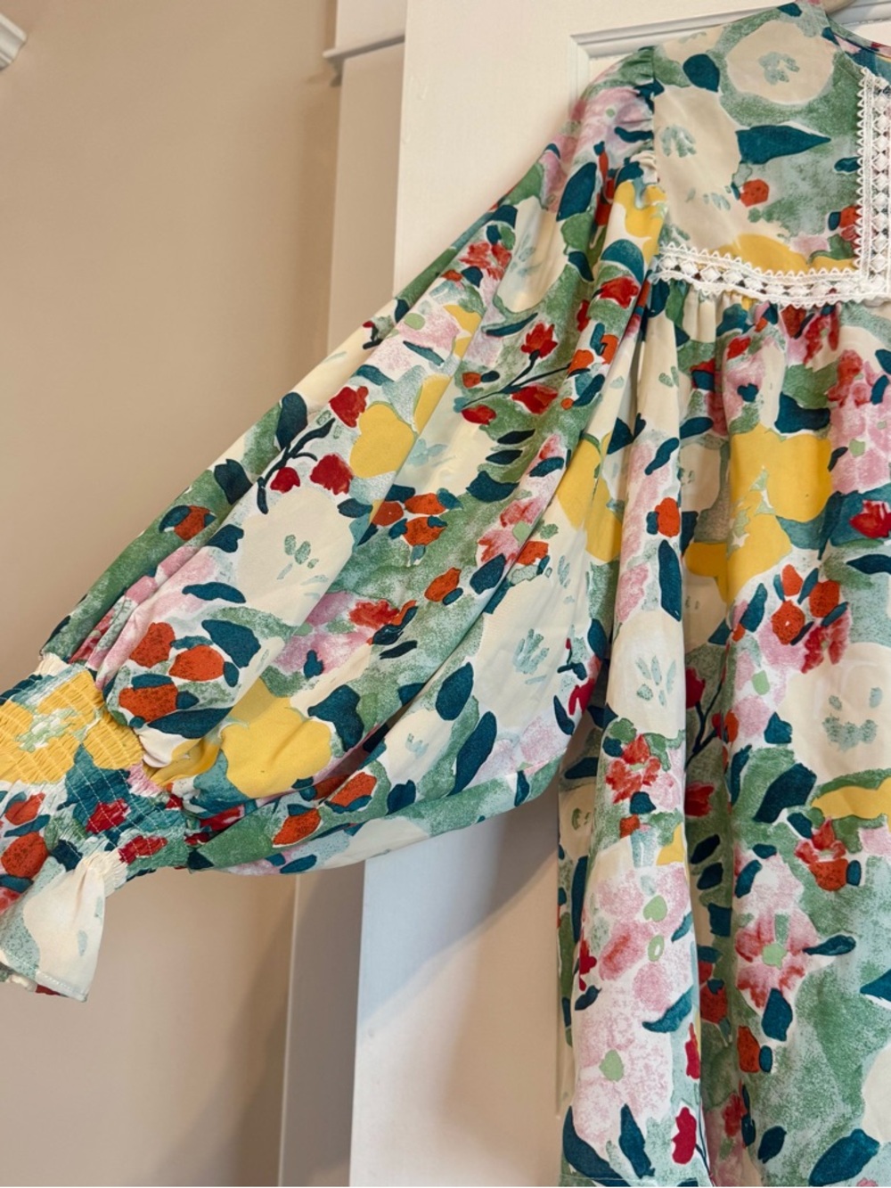 Entro Green Floral Top Bishop Sleeves Flowy Lace - Size Large Boutique Boho - Picture 4 of 8